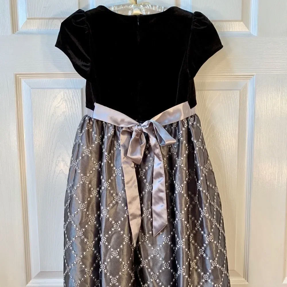 BLACK VELVET & TOOLE SPECIAL OCCASION DRESS S-12